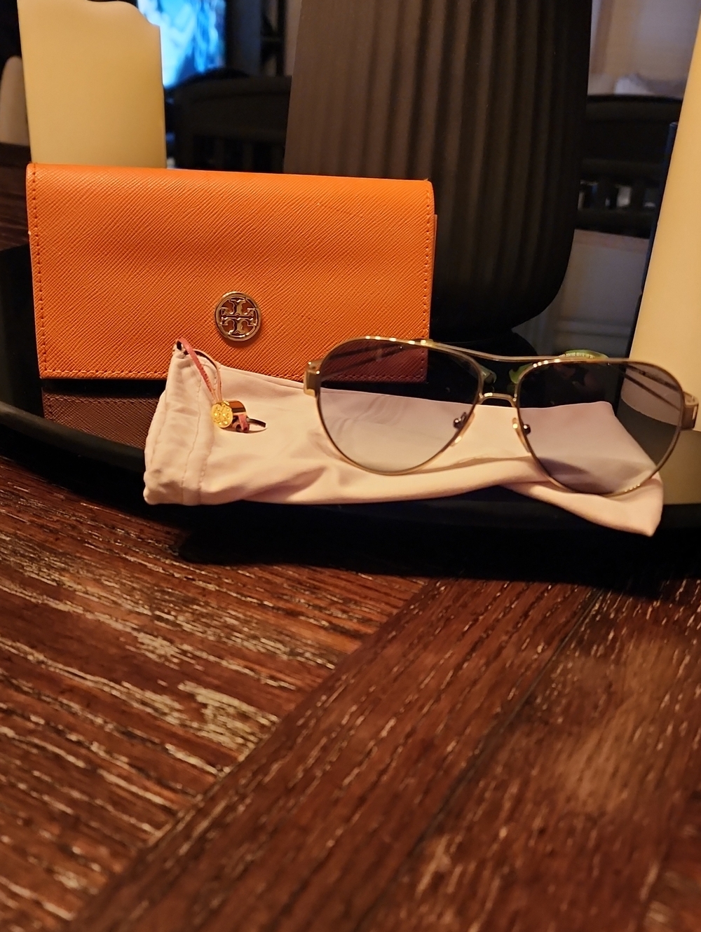 Preloved Tory Burch Aviator Sunglasses with Tan Pouch& Orange Case